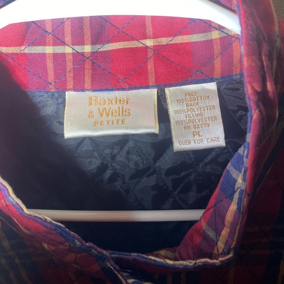 New Baxter and Wells Quilted Plaid Vest Petite Medium. Snap closures and Pockets - Picture 5 of 6